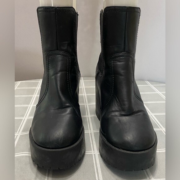 Silent Black Pull On Ankle Boot Shoes Wednesday Platform Sole Round Toe Size 9 - Picture 2 of 12